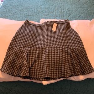 Banana Republic black and gray skirt